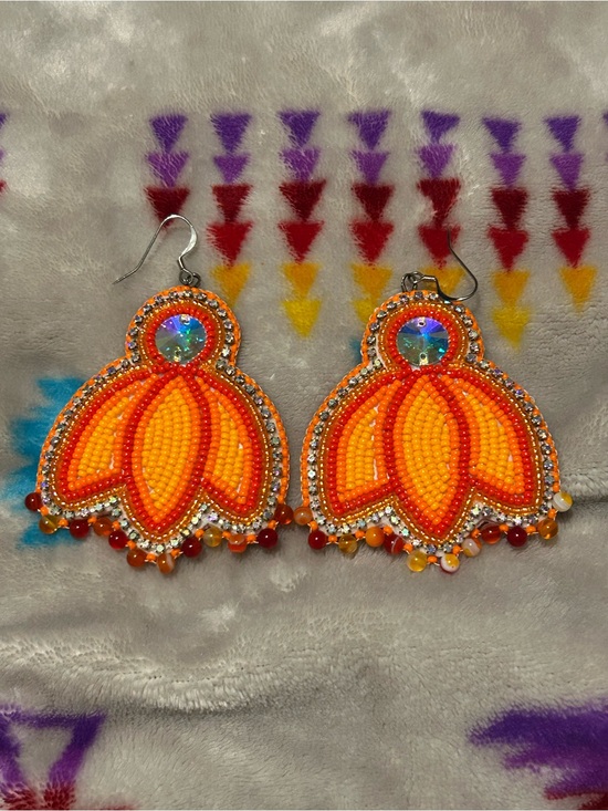 Jewelry - Handmade beaded tulip earrings